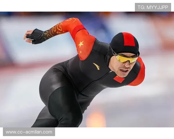 速度滑冰选手被风吹乱头发仍获满分