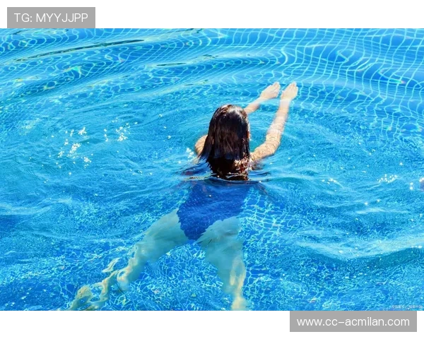 游泳技巧改变节奏迷惑对手，轻松赢得比赛胜利